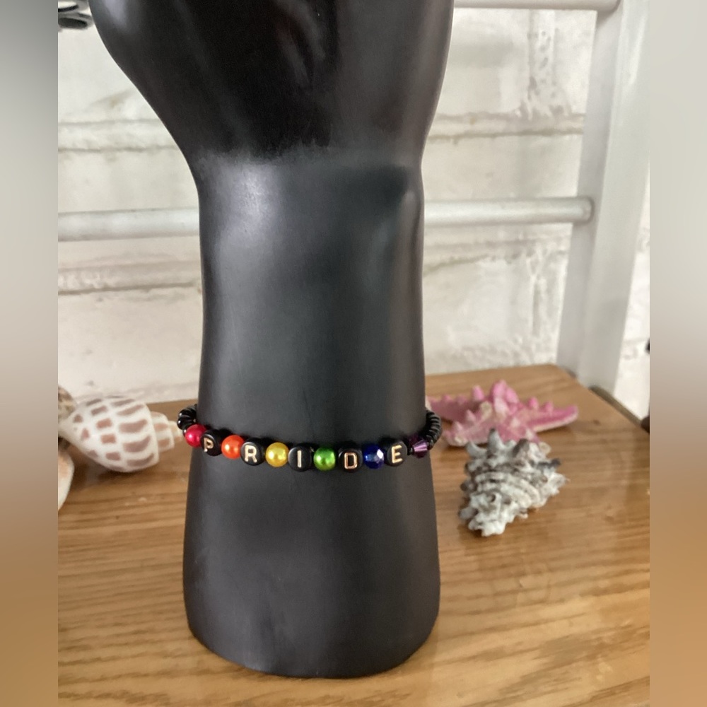 Unisex Rainbow Pride Bracelet 🌈